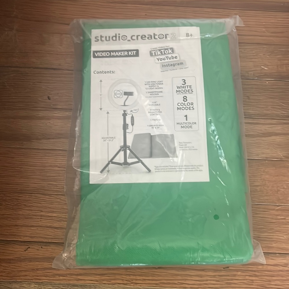 Green screen great for TikTok tok edits and any social media